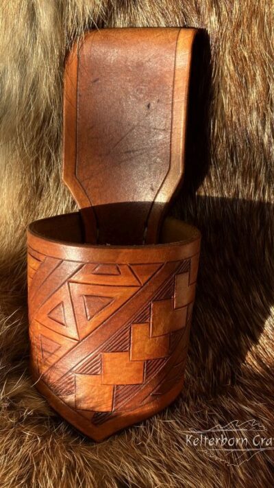 "Geometric Pattern" Leather Belt Horn Holder