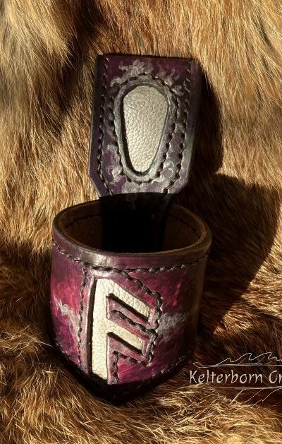 "Ansuz" Leather Belt Horn Holder