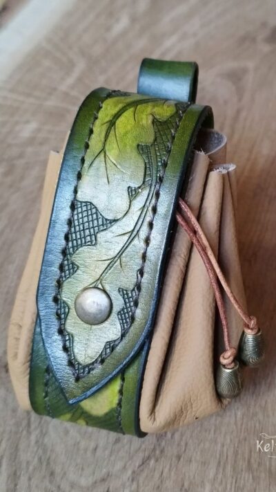 Medium Sized Leather Pouch "Oak Leaves" - Green and Beige